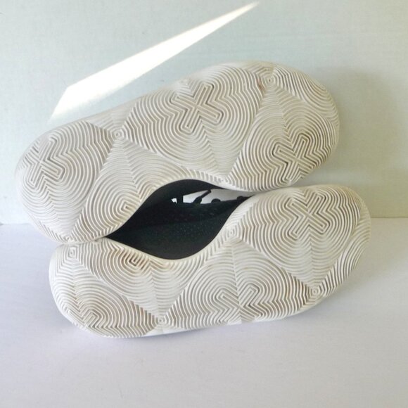 Under Armour Jet 23 GS Size 6 YOUTH - Picture 9 of 10